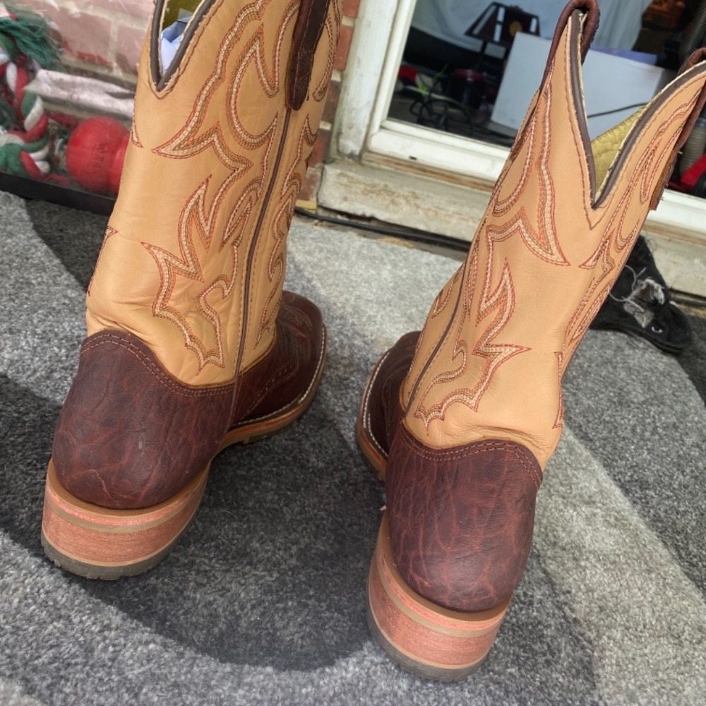 Ariat Learher Boots - Picture 5 of 12